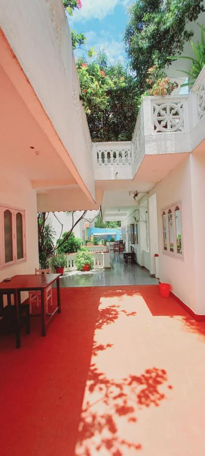 Daphne Hotel Mamallapuram Esterno foto